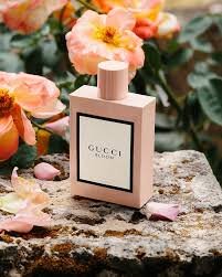 Gucci Bloom পারফিউমের বিস্তারিত রিভিউ, ঘ্রাণ প্রোফাইল, বাংলাদেশে দাম, ভ্যারিয়েন্ট এবং কেন এটি নারীদের জন্য সেরা।